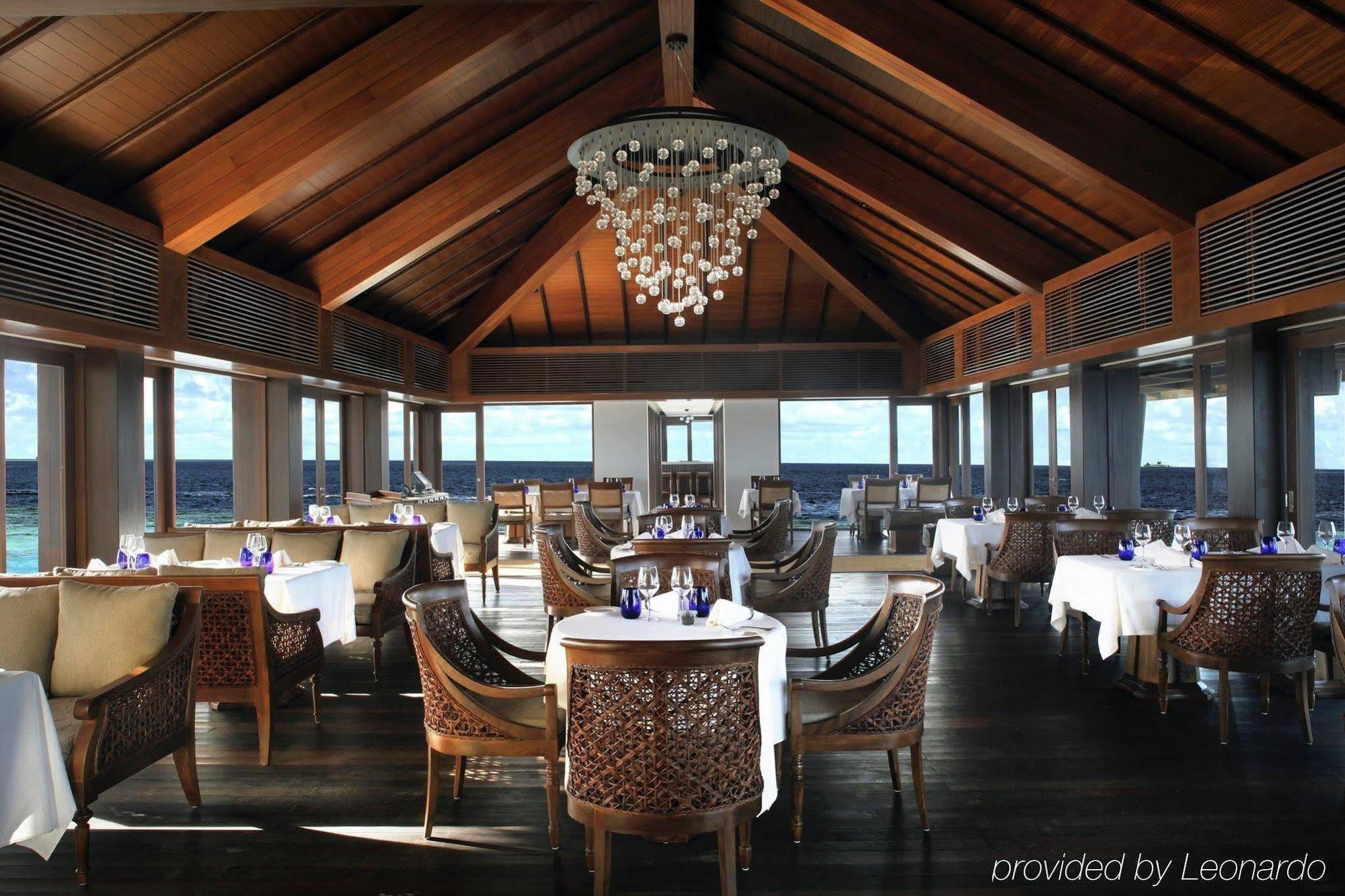 The Residence Maldives Dhigurah  Ресторант снимка